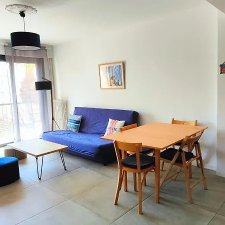 Апартаменты Spacieux T3 73 M2 Idealement Situe Au Centre Proche Mer Йер