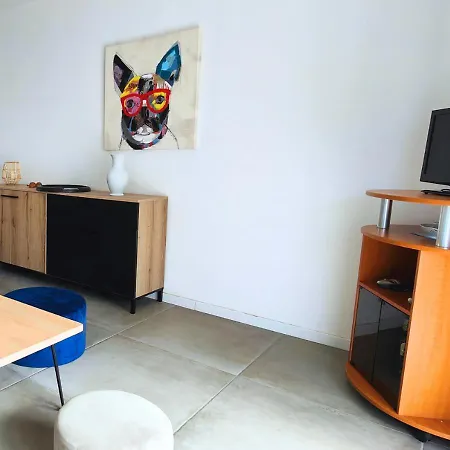 Spacieux T3 73 M2 Idealement Situe Au Centre Proche Mer *
